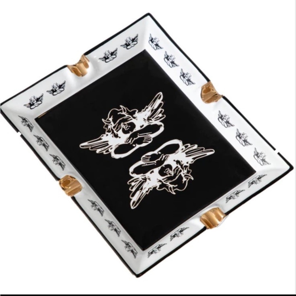 Boys Lie Ashtray